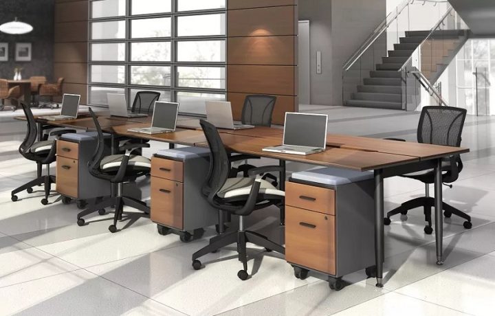 Things to Consider When Arranging Office Furniture