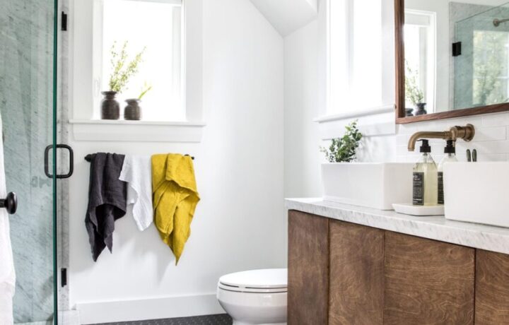 Mixing Form and Function: How to Choose the Perfect Bathroom Accessories for Your Singapore Home