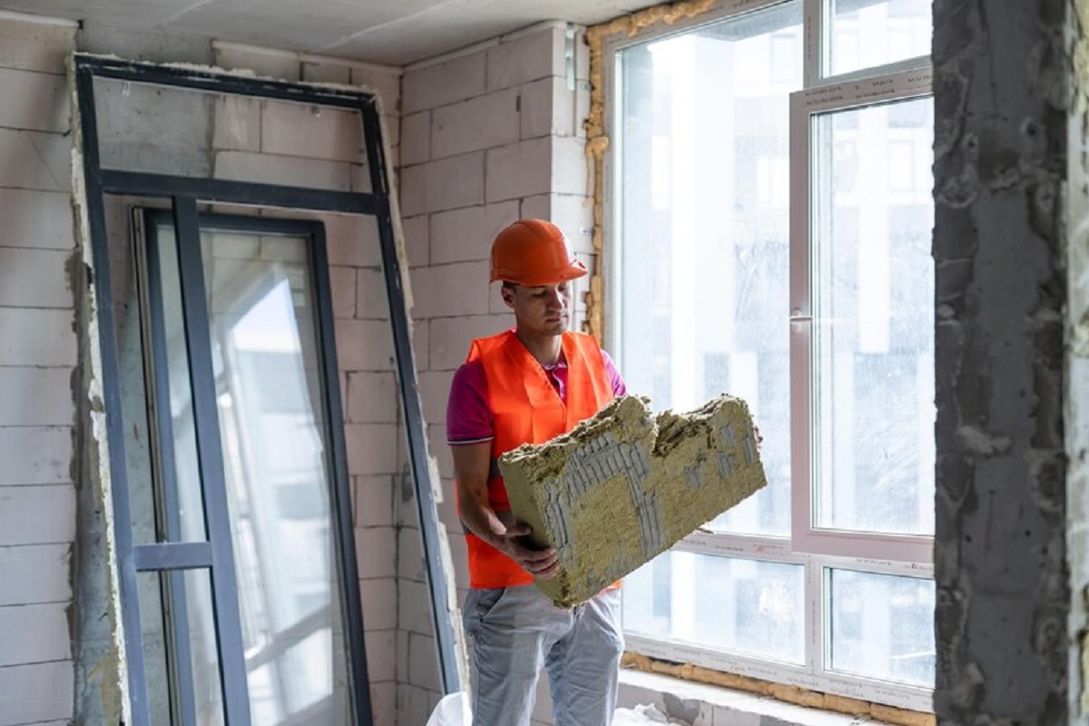 While traditional pink insulation relies on fiberglass, some other materials can also be used: